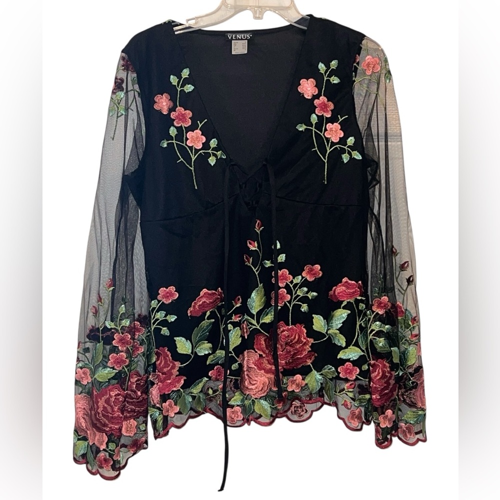 VENUS  Black Floral SHEER BLOUSE with lining  Sz M